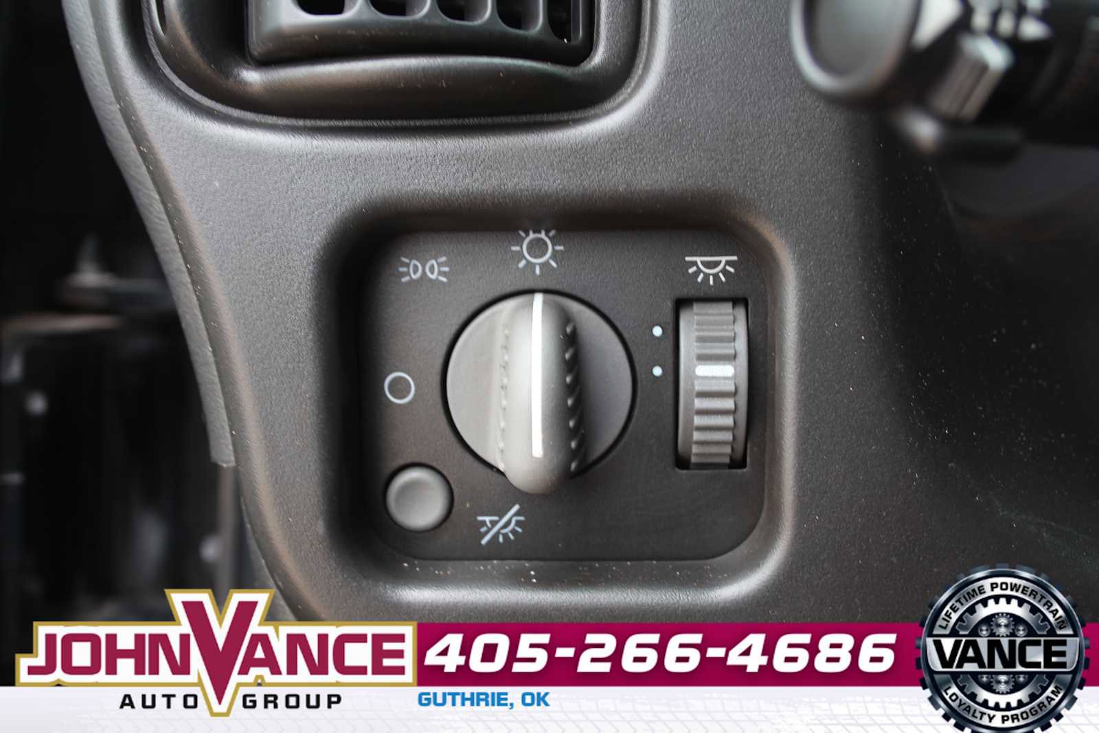 Used 2005 GMC TopKick C4500 2WD Crew Cab image 24