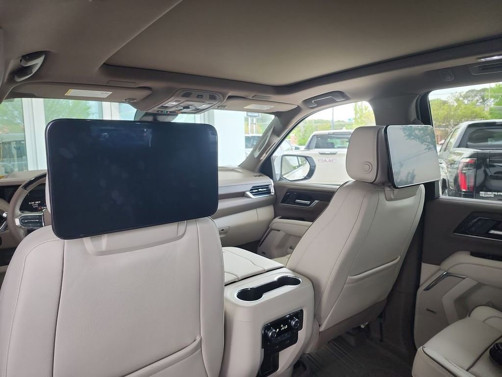 Used 2025 GMC Yukon Denali w/ Denali Reserve Package AWD/4WD image 36