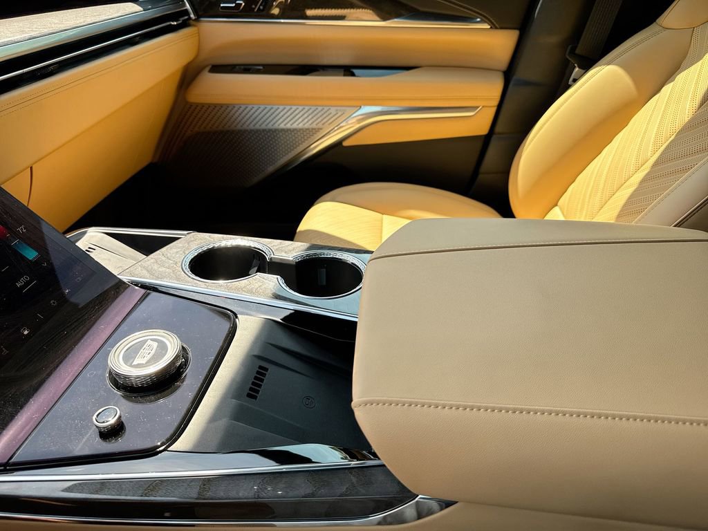 Used 2026 Cadillac Escalade IQ Sport 2 w/ LPO, Floor Liner Package image 24