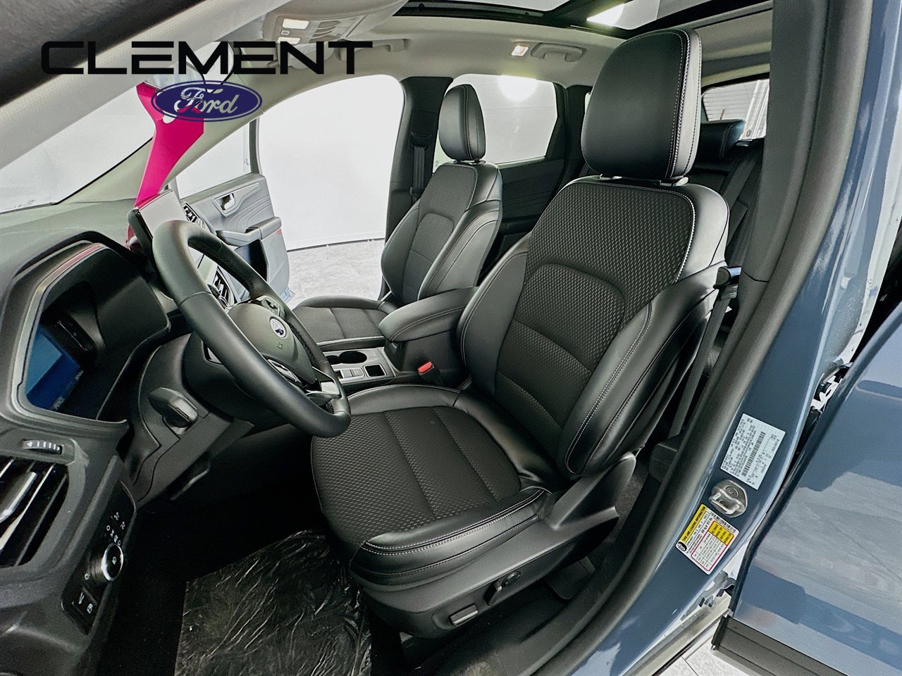 New 2025 Ford Escape SE FWD image 27
