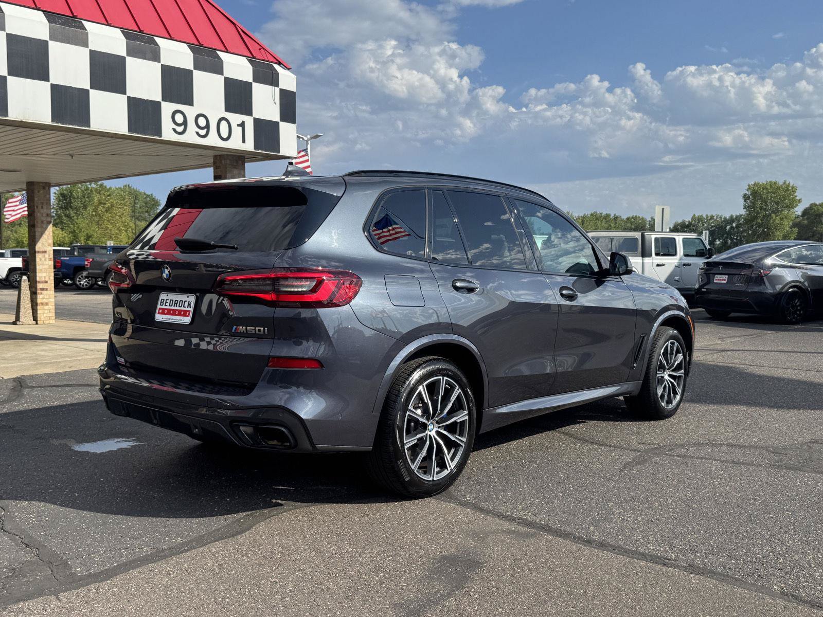 Used 2022 BMW X5 M50i w/ Executive Package AWD/4WD image 7