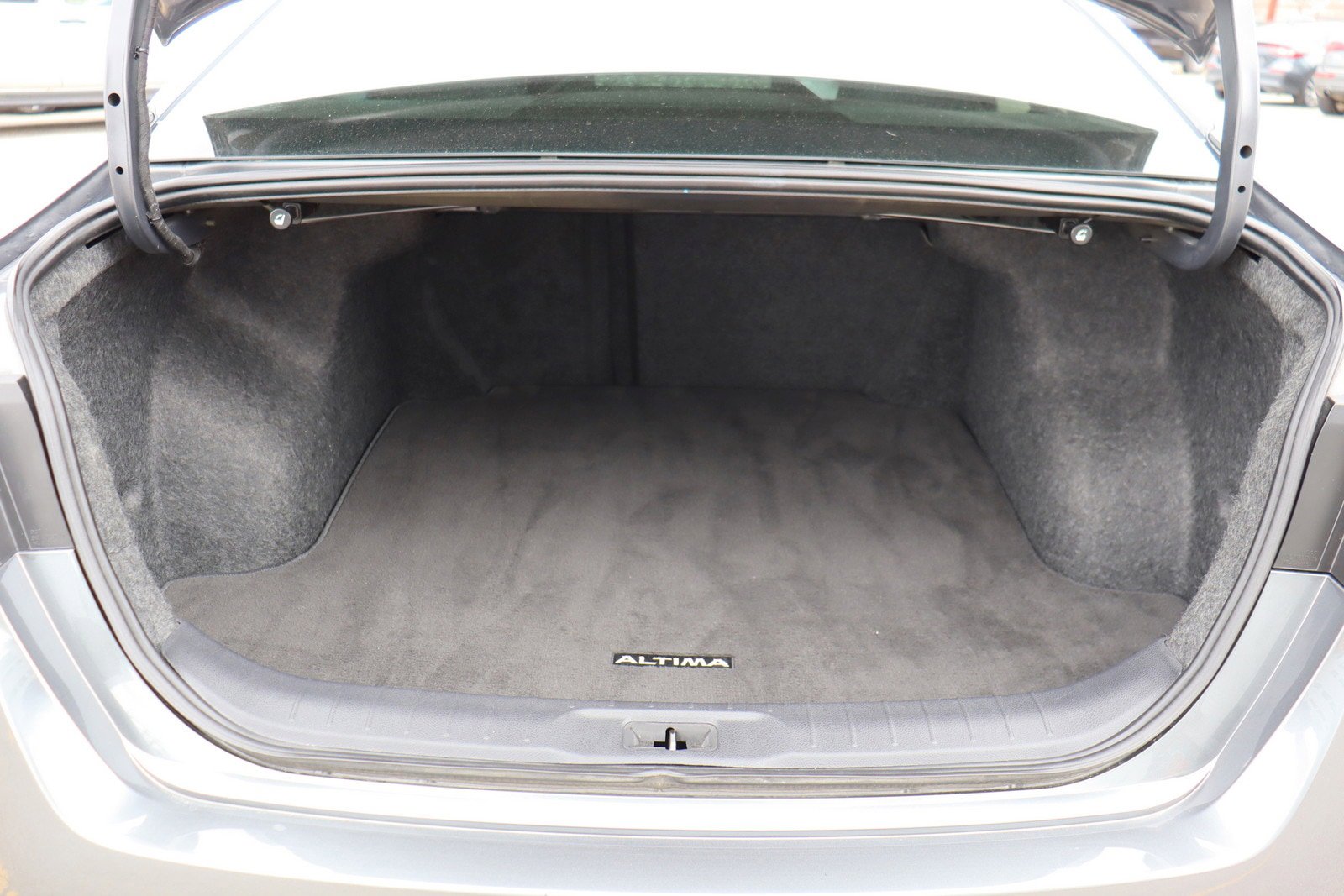 Used 2019 Nissan Altima 2.5 S FWD image 40