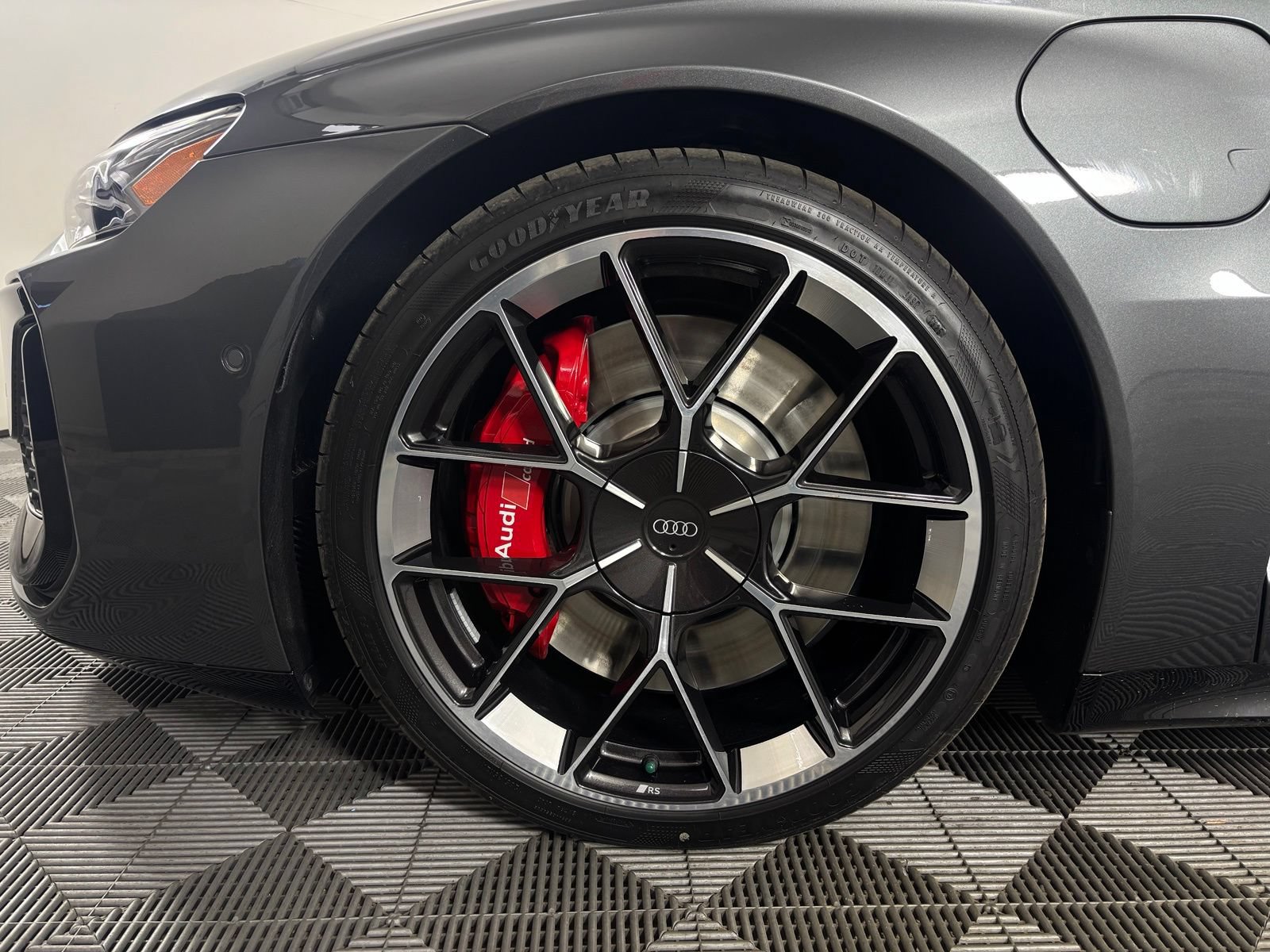 New 2026 Audi RS e-tron GT performance AWD/4WD image 9