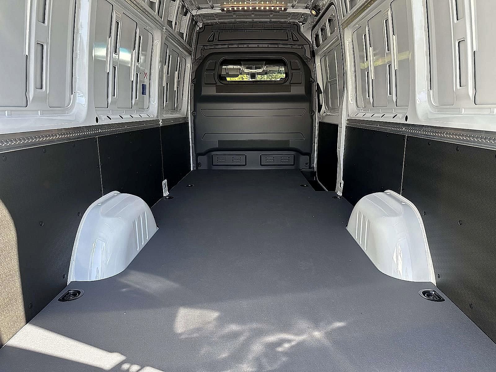 New 2025 Mercedes-Benz Sprinter 2500 image 10