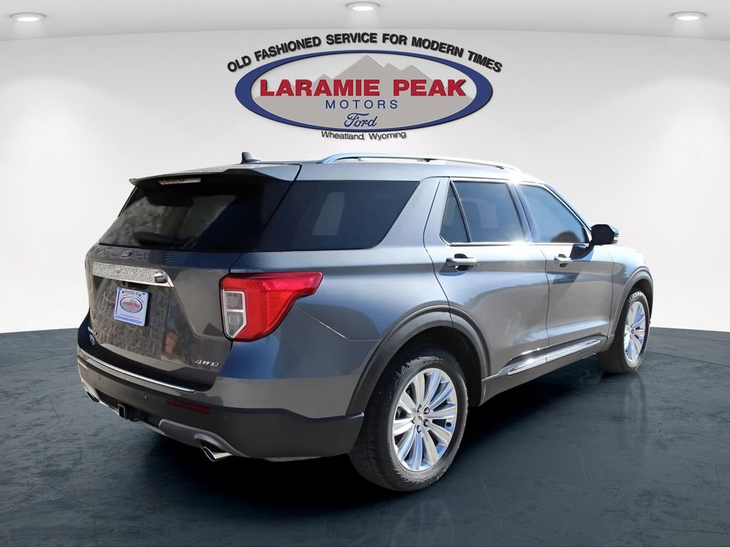 Used 2024 Ford Explorer Limited w/ Limited Technology Package image 3