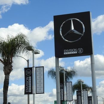 Used 2024 Mercedes-Benz EQS 580 4MATIC SUV w/ Exclusive Trim Package image 12