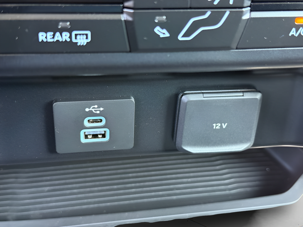 Used 2026 Ford F350 XLT w/ FX4 Off-Road Package AWD/4WD image 8