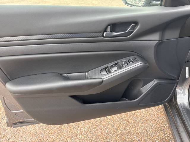 Certified 2025 Nissan Altima 2.5 S FWD image 11