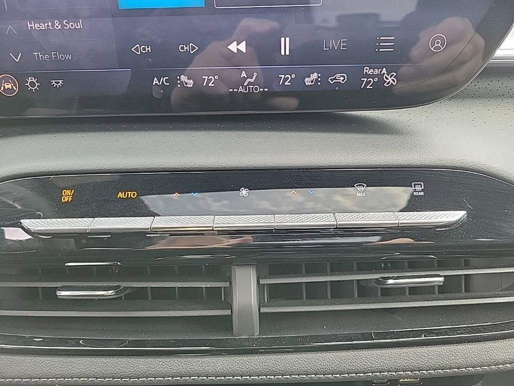 Used 2025 Buick Enclave Avenir w/ Super Cruise Package image 26