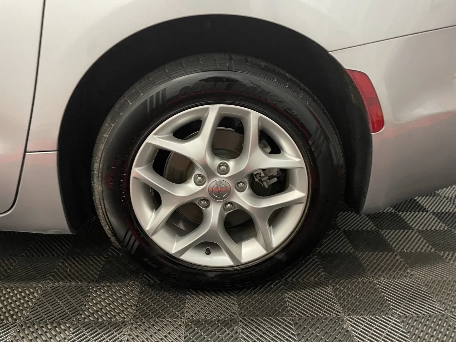 Used 2020 Chrysler Pacifica Limited FWD image 12