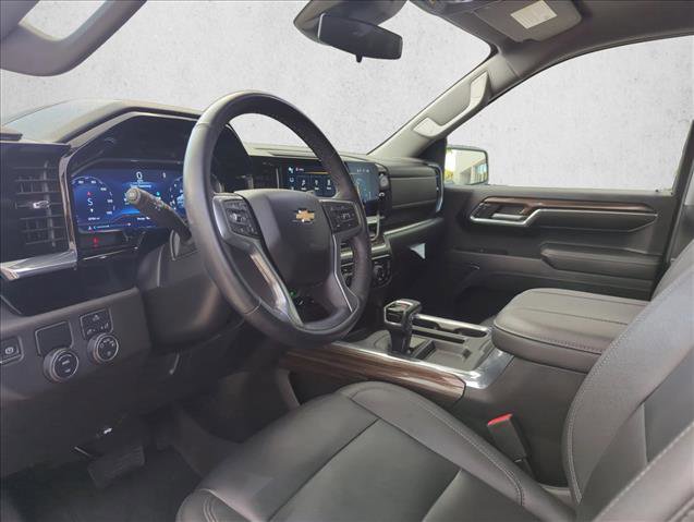 Used 2024 Chevrolet Silverado 1500 LT w/ Leather Package image 5