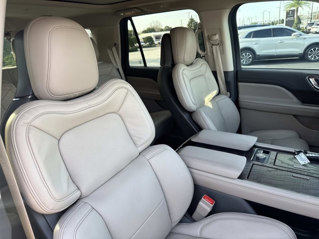 Certified 2024 Lincoln Navigator Reserve image 21