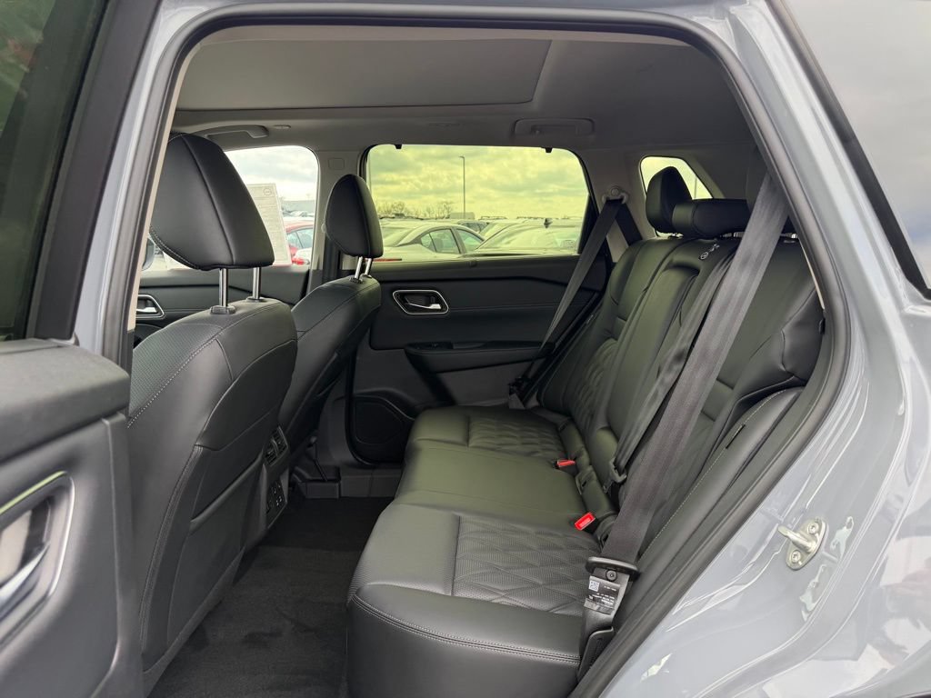 New 2026 Nissan Rogue Platinum w/ Platinum Premium Package AWD/4WD image 15