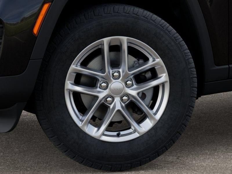 New 2025 Jeep Grand Cherokee Laredo X w/ Luxury Tech Group I AWD/4WD image 8
