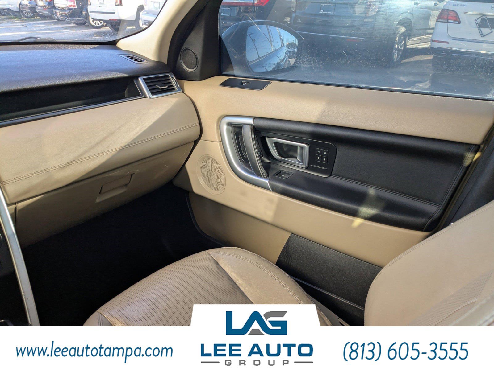 Used 2017 Land Rover Discovery Sport HSE image 18