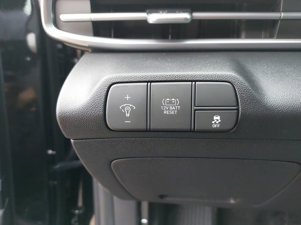 Certified 2025 Hyundai Elantra Hybrid FWD image 24