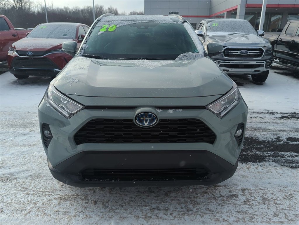 Used 2020 Toyota RAV4 XLE image 3