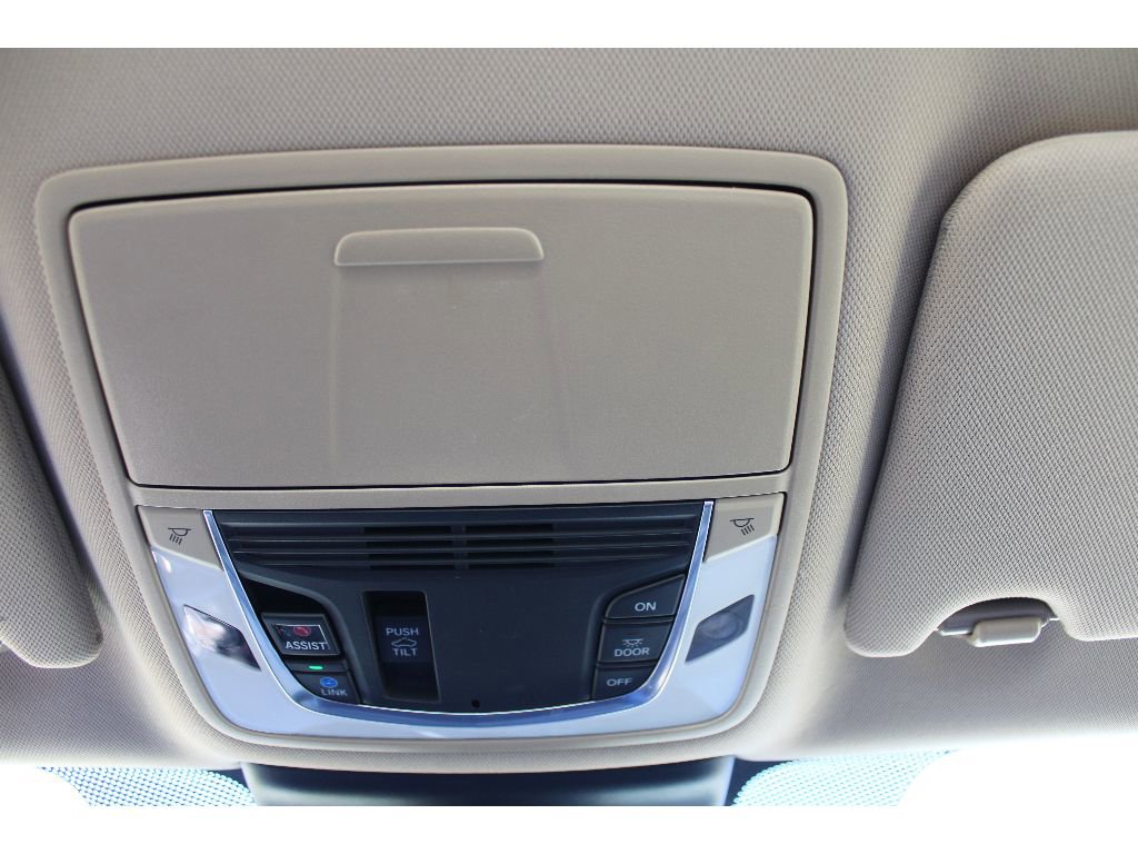 Used 2023 Acura TLX w/ Technology Package image 30