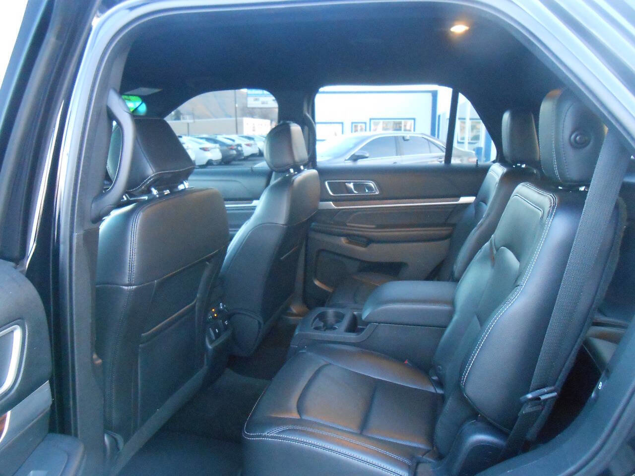 Used 2016 Ford Explorer Limited image 11