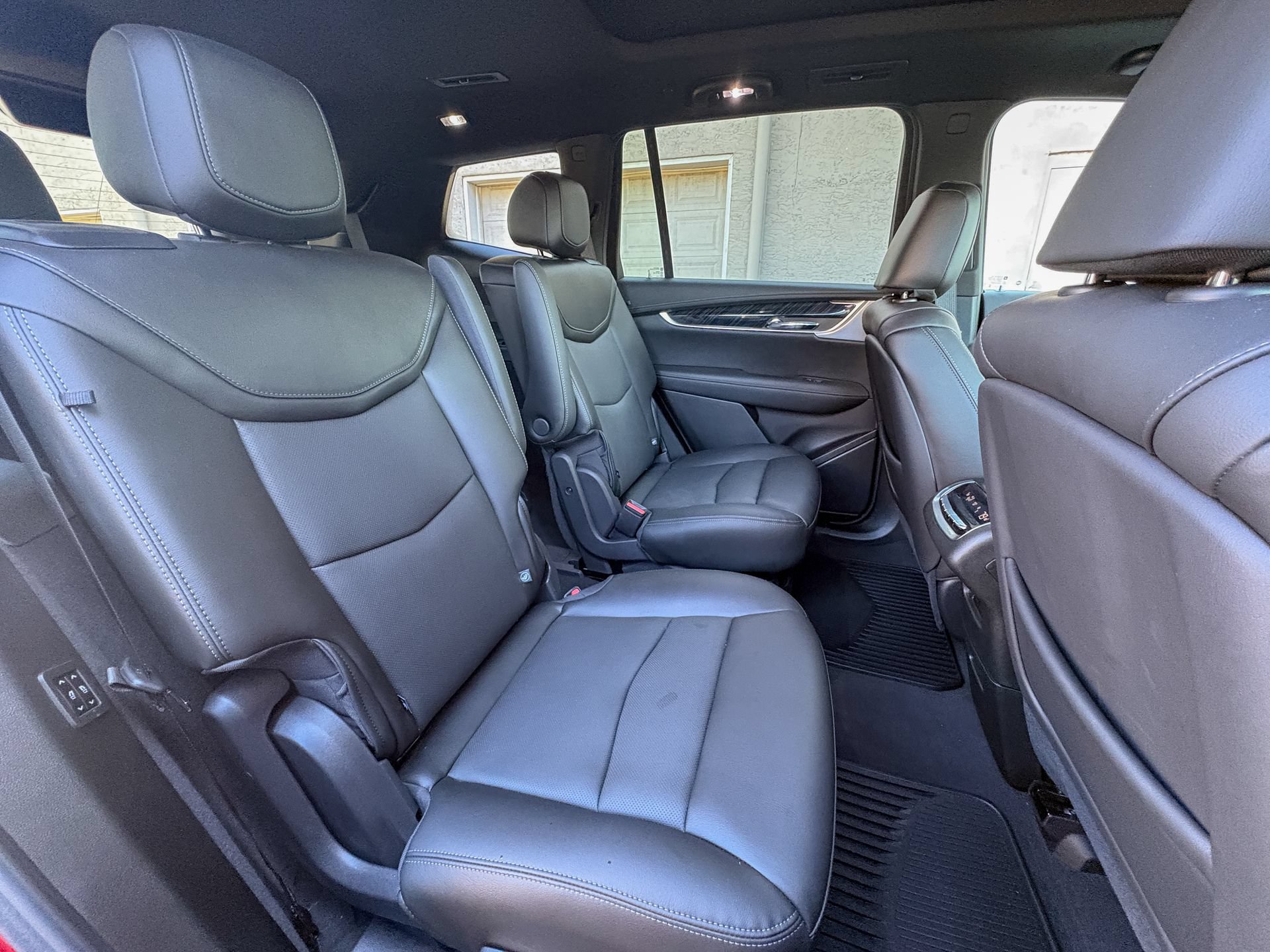 Used 2024 Cadillac XT6 Premium Luxury AWD/4WD image 22