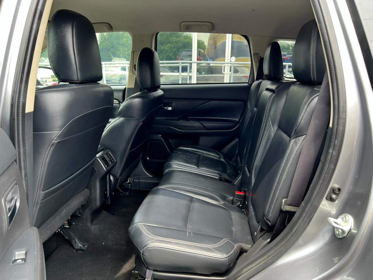 Used 2020 Mitsubishi Outlander SEL image 10