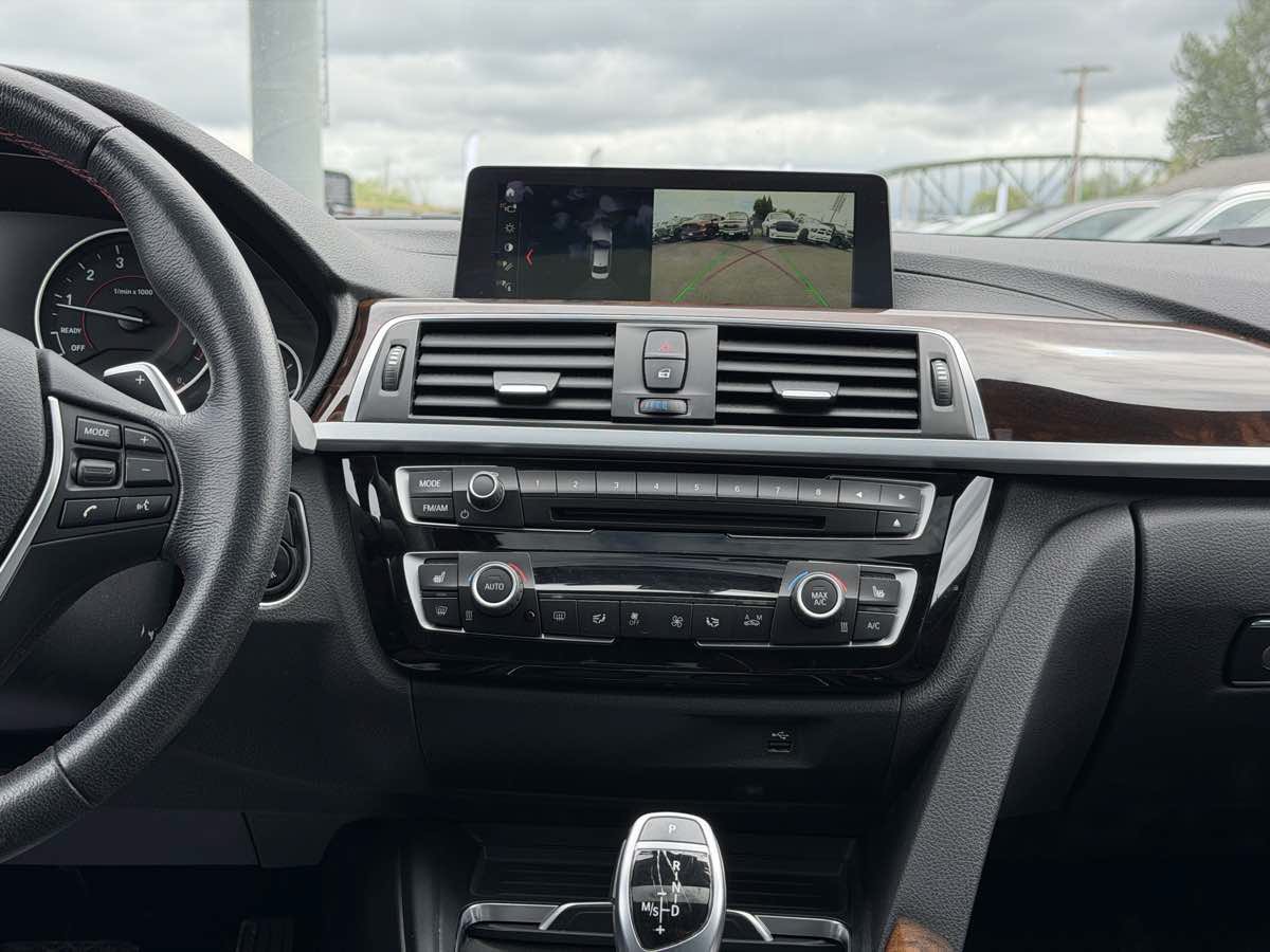 Used 2018 BMW 330i Sedan RWD image 21