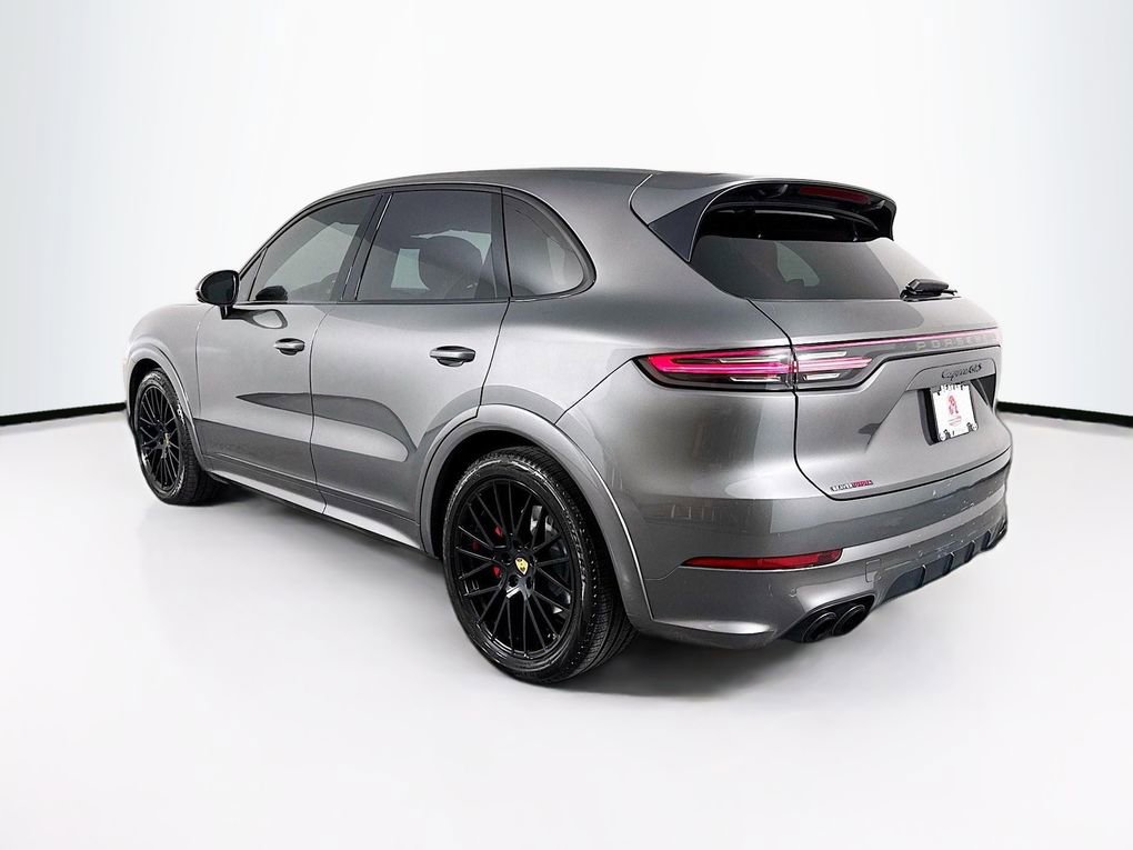 Used 2021 Porsche Cayenne GTS image 7
