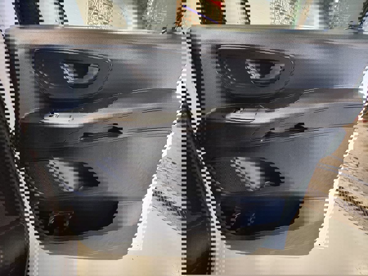 Used 2023 Mercedes-Benz Metris image 9