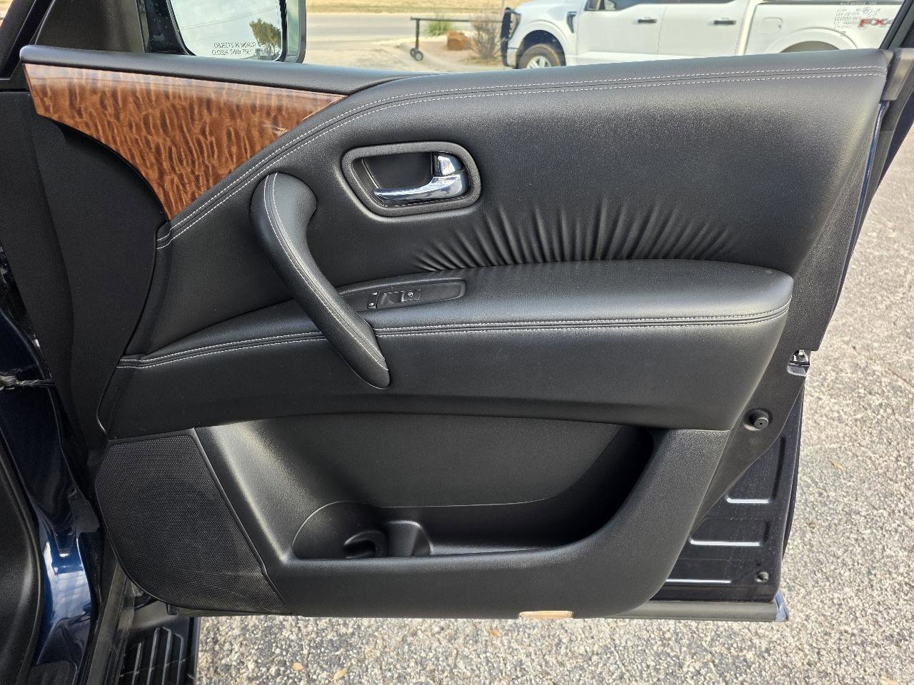 Used 2018 Nissan Armada SL w/ Moonroof Package image 18