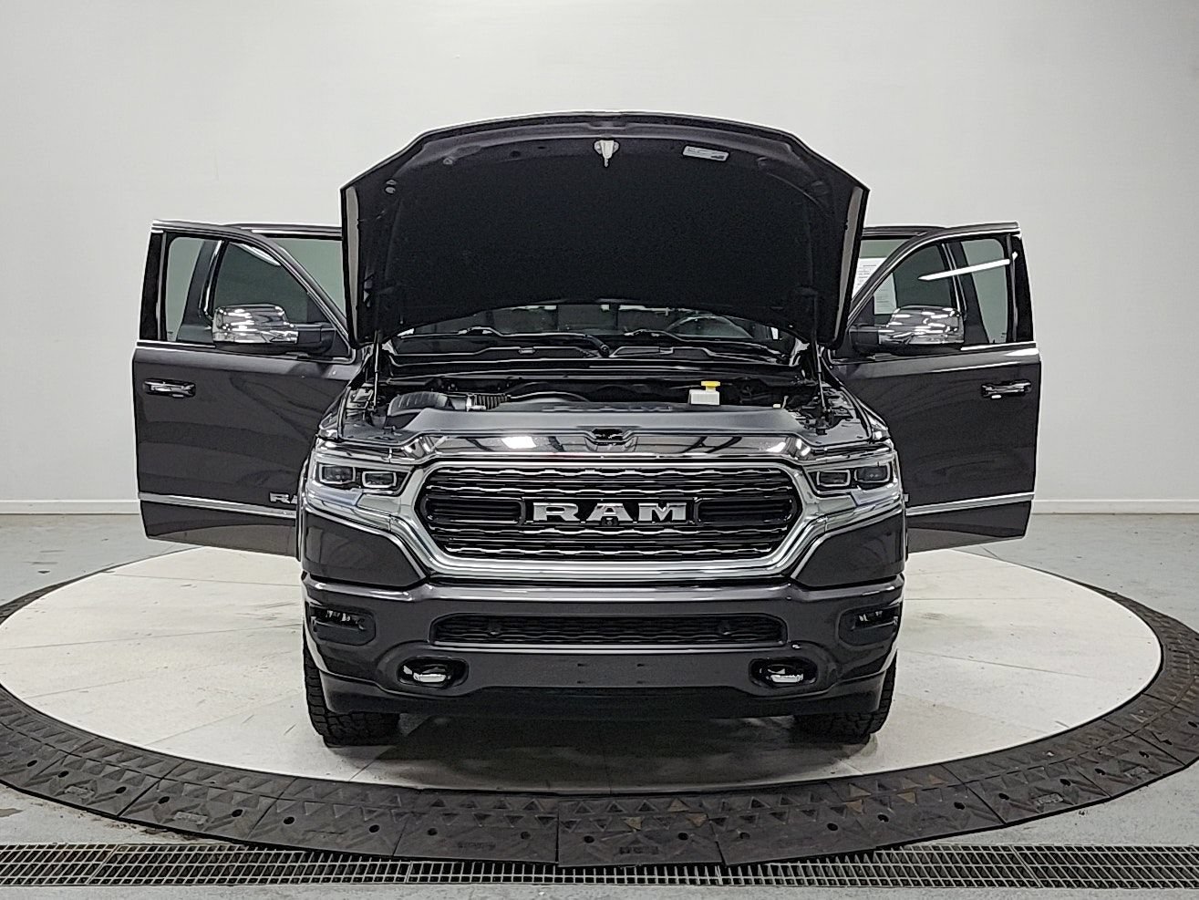 Used 2020 RAM 1500 Limited RWD image 11
