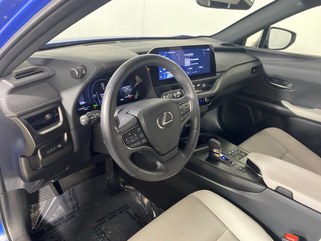 Used 2025 Lexus UX 300h AWD w/ Cold Area Package image 12