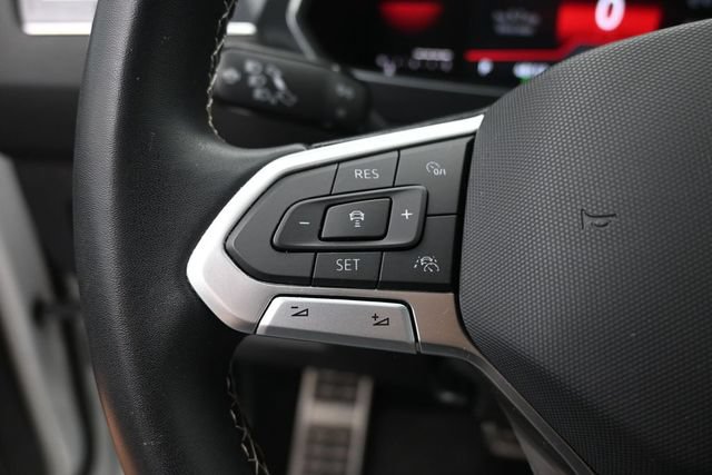 Used 2023 Volkswagen Tiguan SE R-Line AWD/4WD image 19