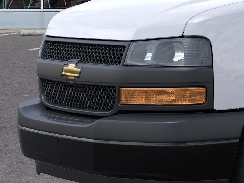 Used 2026 Chevrolet Express 3500 LS RWD image 13