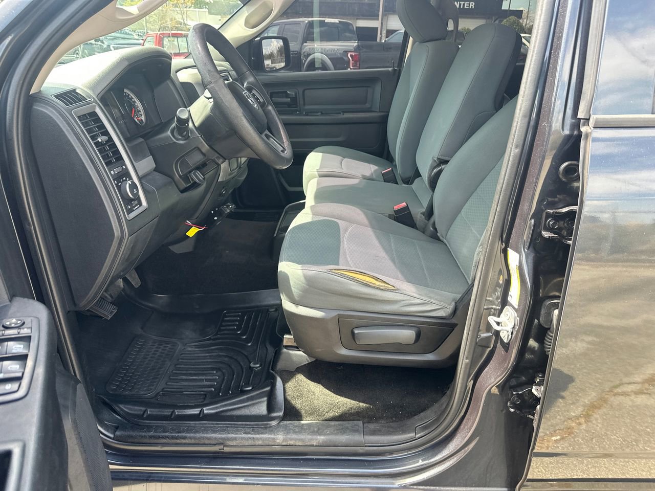Used 2018 RAM 1500 Express w/ Express Value Package image 9