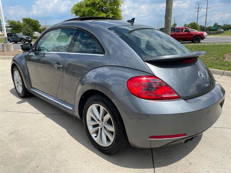 Used 2013 Volkswagen Beetle TDI FWD image 6