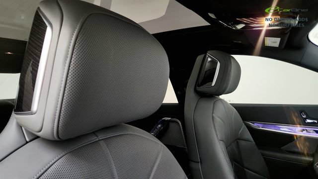Used 2025 BMW i7 xDrive60 w/ Executive Package RWD image 36
