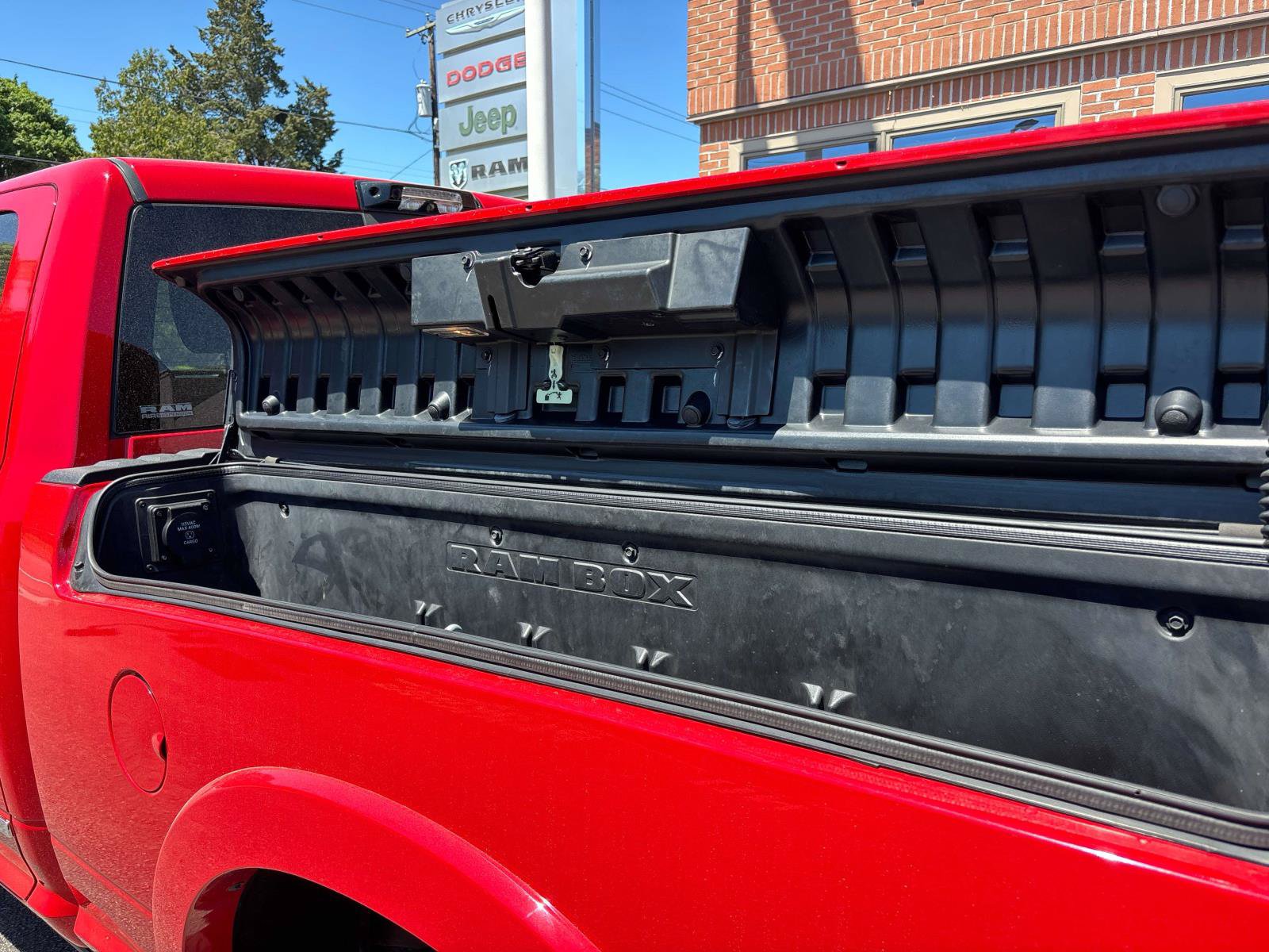 Used 2022 RAM 2500 Limited AWD/4WD image 8