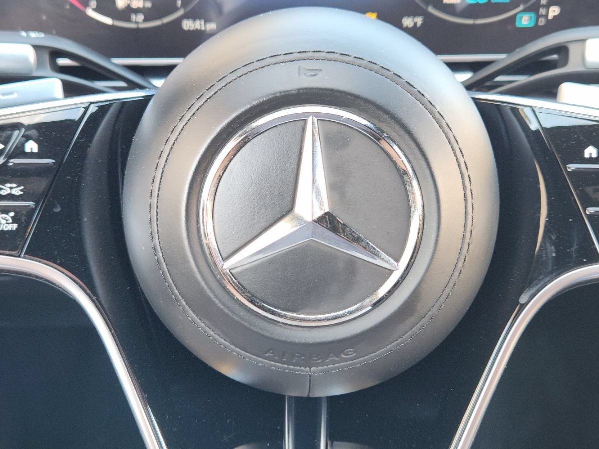 Used 2022 Mercedes-Benz S 580 4MATIC Sedan w/ AMG Line Package image 49