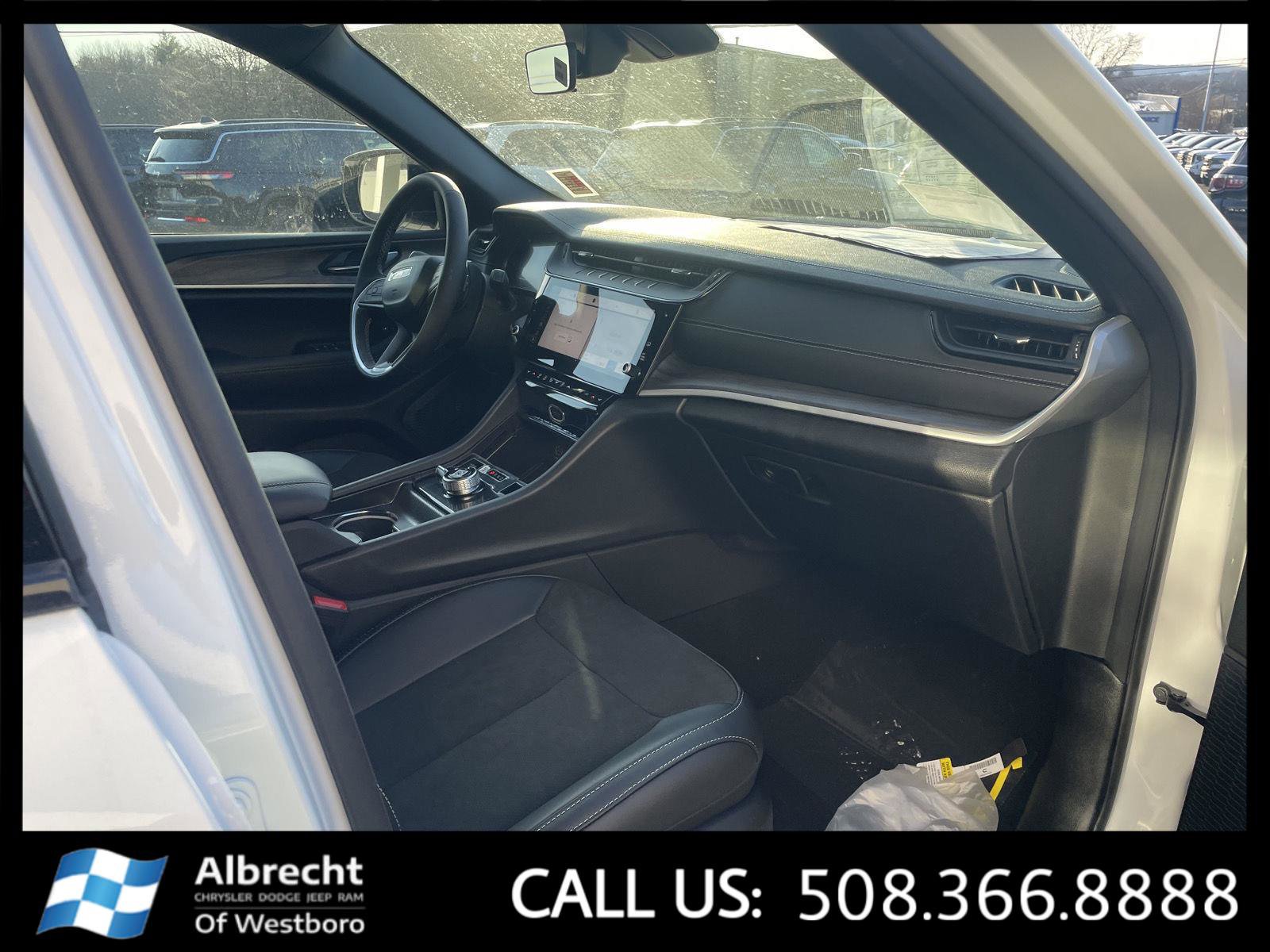 New 2026 Jeep Grand Cherokee Altitude image 15