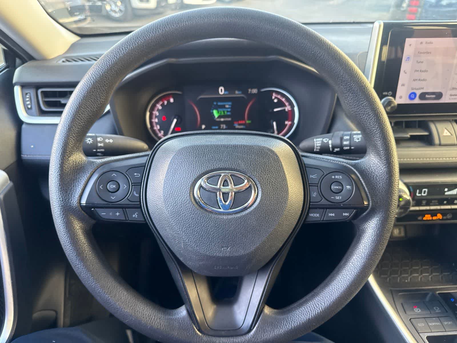 Used 2025 Toyota RAV4 XLE FWD image 23