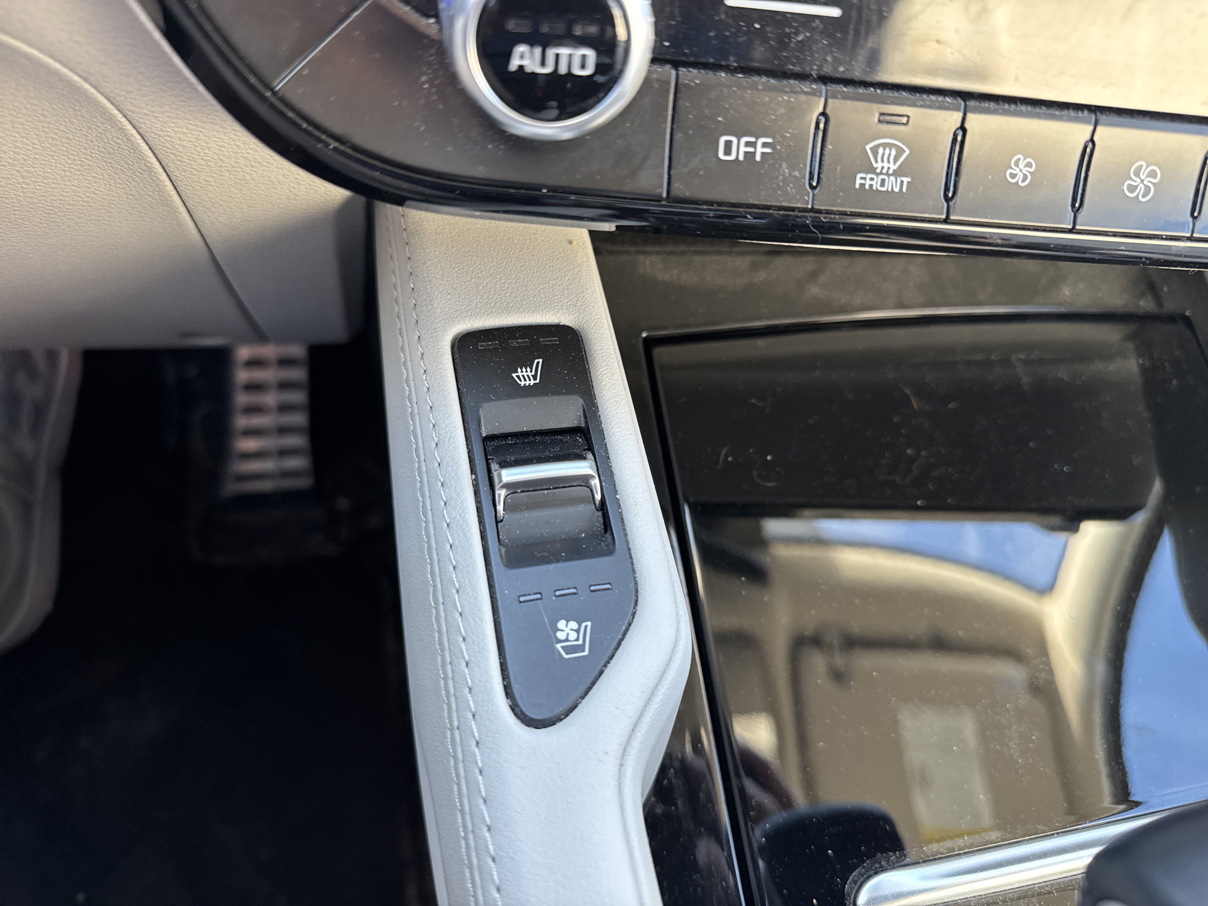 Used 2023 Kia Telluride SX image 28