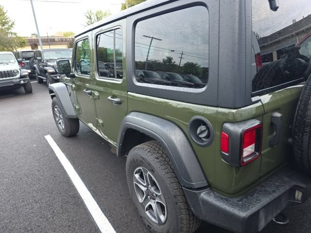 Used 2023 Jeep Wrangler Unlimited Sport AWD/4WD image 10