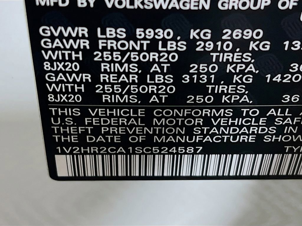 Used 2025 Volkswagen Atlas SE image 29