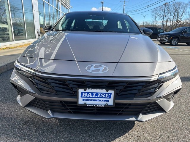 Certified 2025 Hyundai Elantra Sport image 2