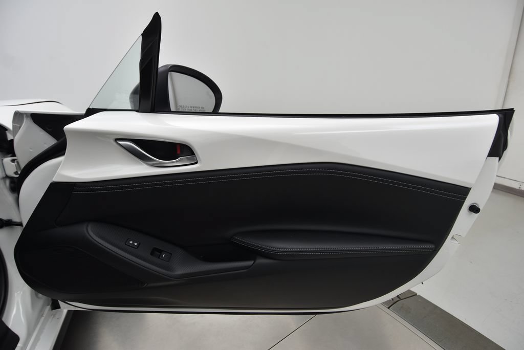 New 2026 MAZDA MX-5 Miata Club RWD image 39