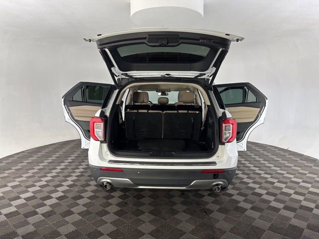 Used 2023 Ford Explorer Limited image 19
