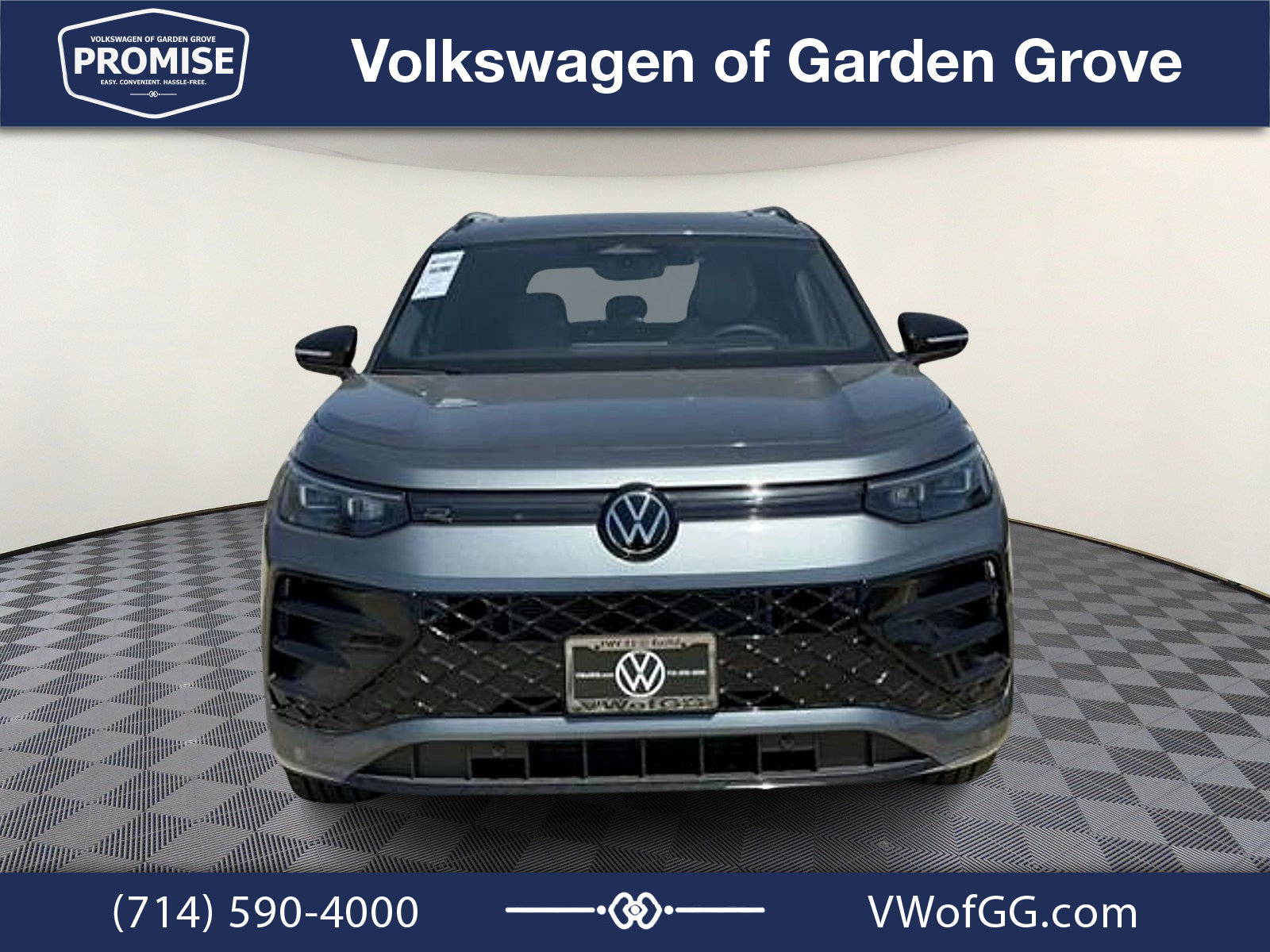 New 2026 Volkswagen Tiguan SE R-Line FWD image 3