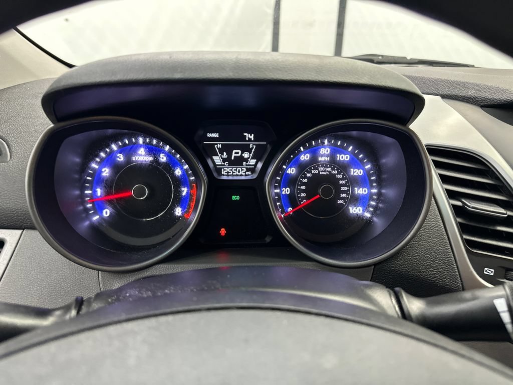 Used 2016 Hyundai Elantra SE FWD image 24