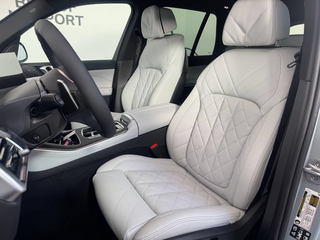 New 2026 BMW X5 xDrive40i w/ M Sport Package AWD/4WD image 12