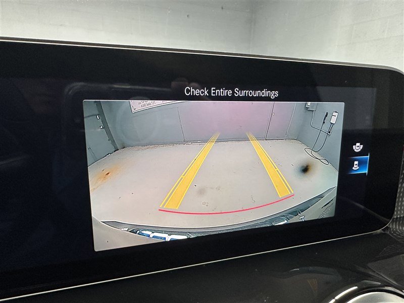 Used 2021 Mercedes-Benz GLB 250 4MATIC image 23